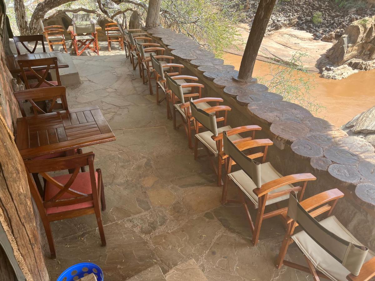 Lion'S Cave Camp, Samburu Archers Post Exterior photo