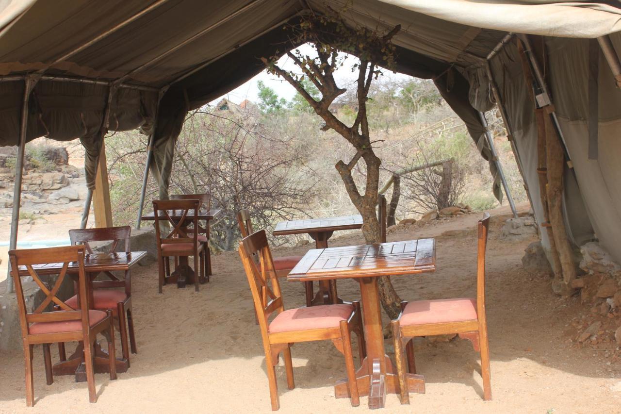 Lion'S Cave Camp, Samburu Archers Post Exterior photo