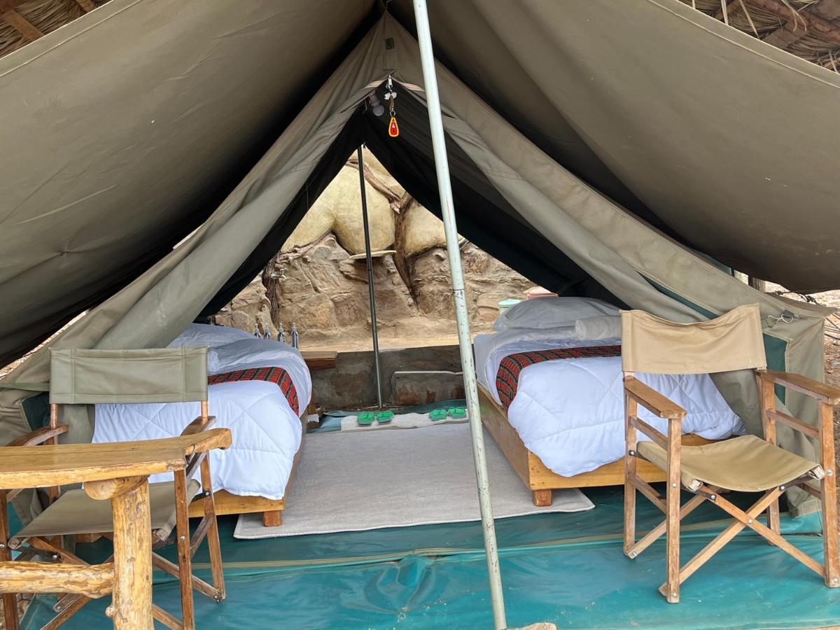 Lion'S Cave Camp, Samburu Archers Post Exterior photo