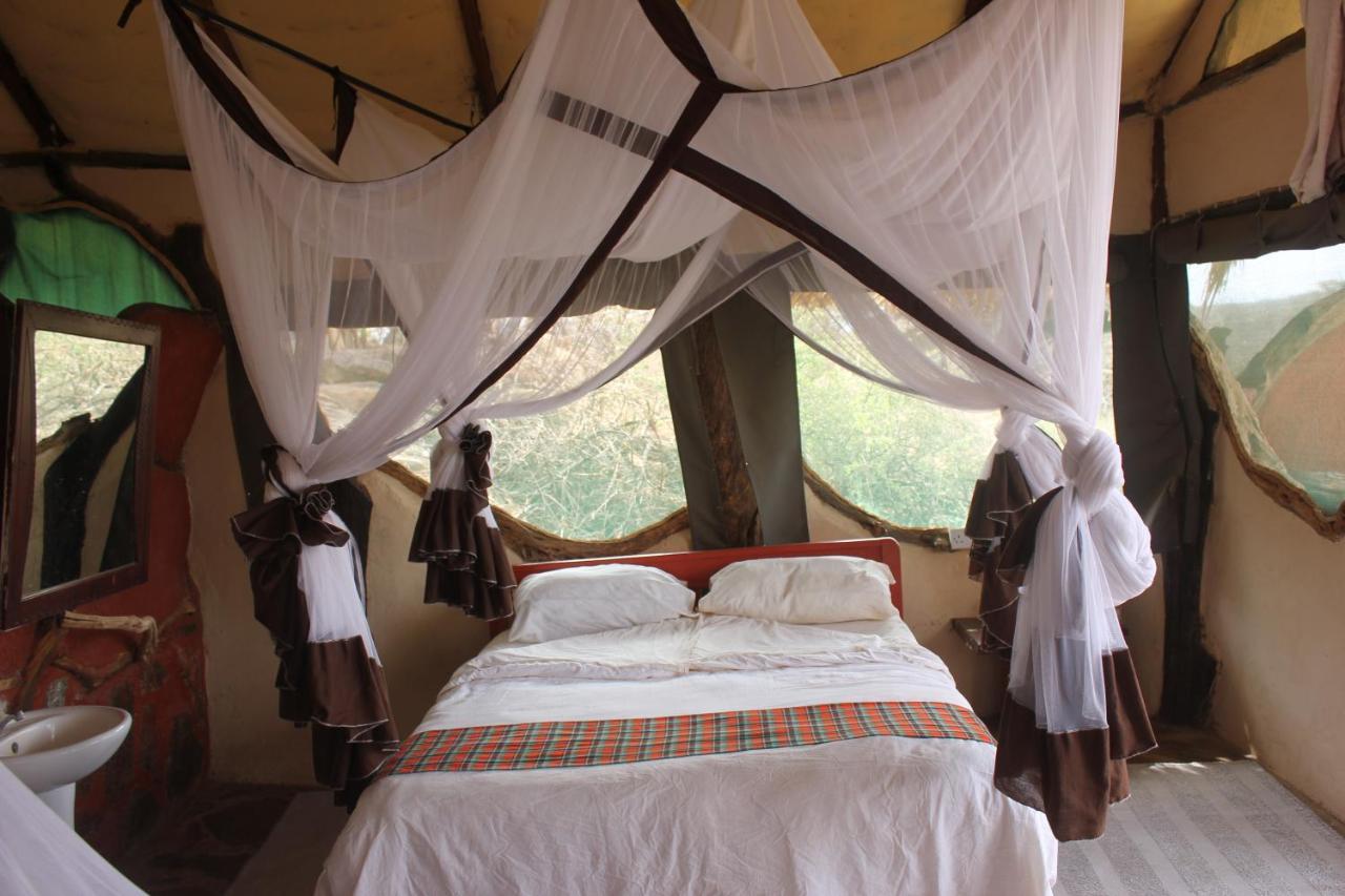 Lion'S Cave Camp, Samburu Archers Post Exterior photo