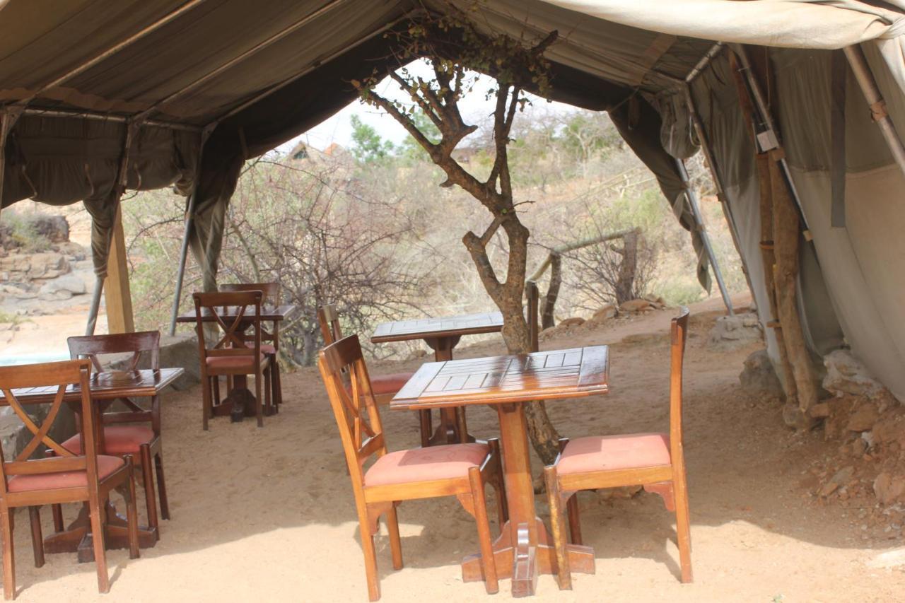 Lion'S Cave Camp, Samburu Archers Post Exterior photo