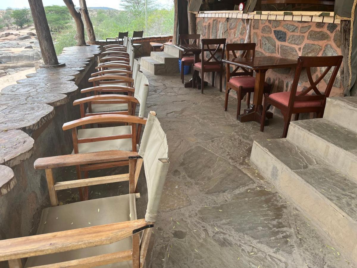 Lion'S Cave Camp, Samburu Archers Post Exterior photo